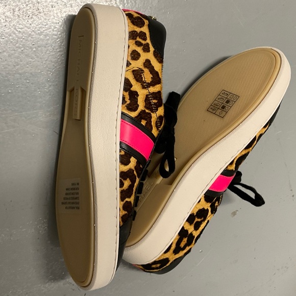 Michael Kors new never worn leopard print sneakers leather w/barbie pink stripe - Picture 6 of 7